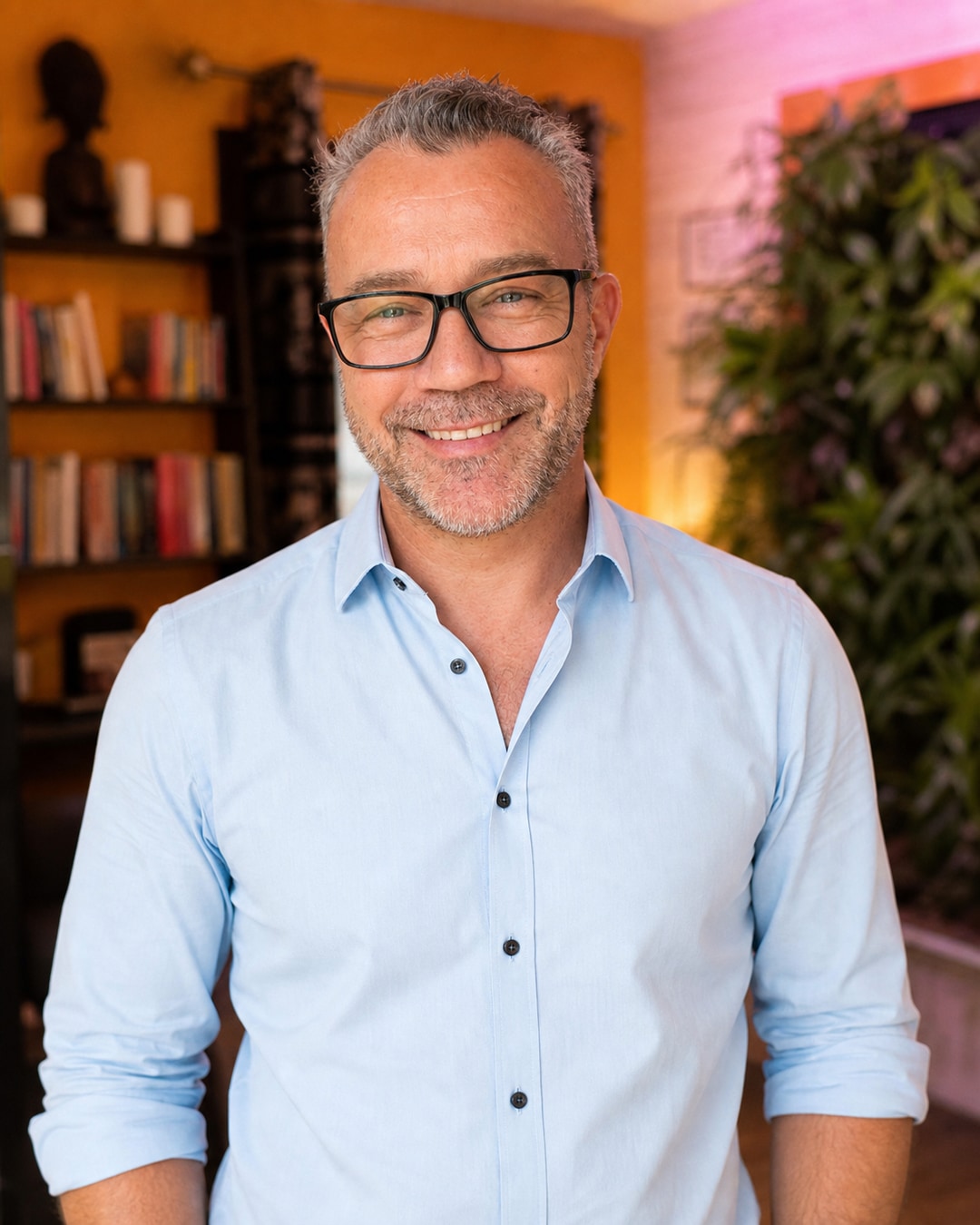 Portrait de Cédric Laurière dans l’univers de Néo Coaching